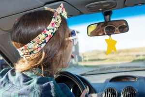 5 Ways To Rock a Headband as a Mom
