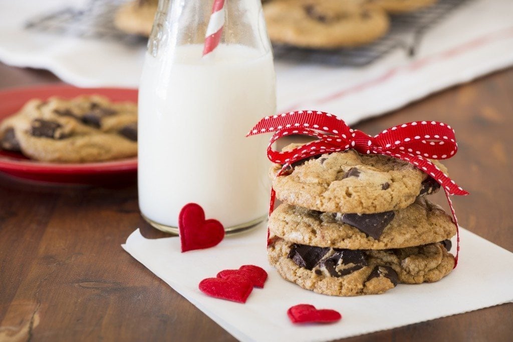 Chocolate-Chip-Cookies-and-Milk-Valentine
