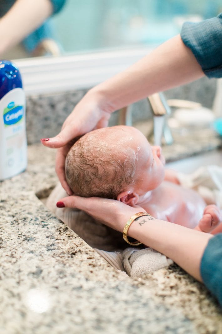 8 Tips for Baby's First Bath | Baby Chick