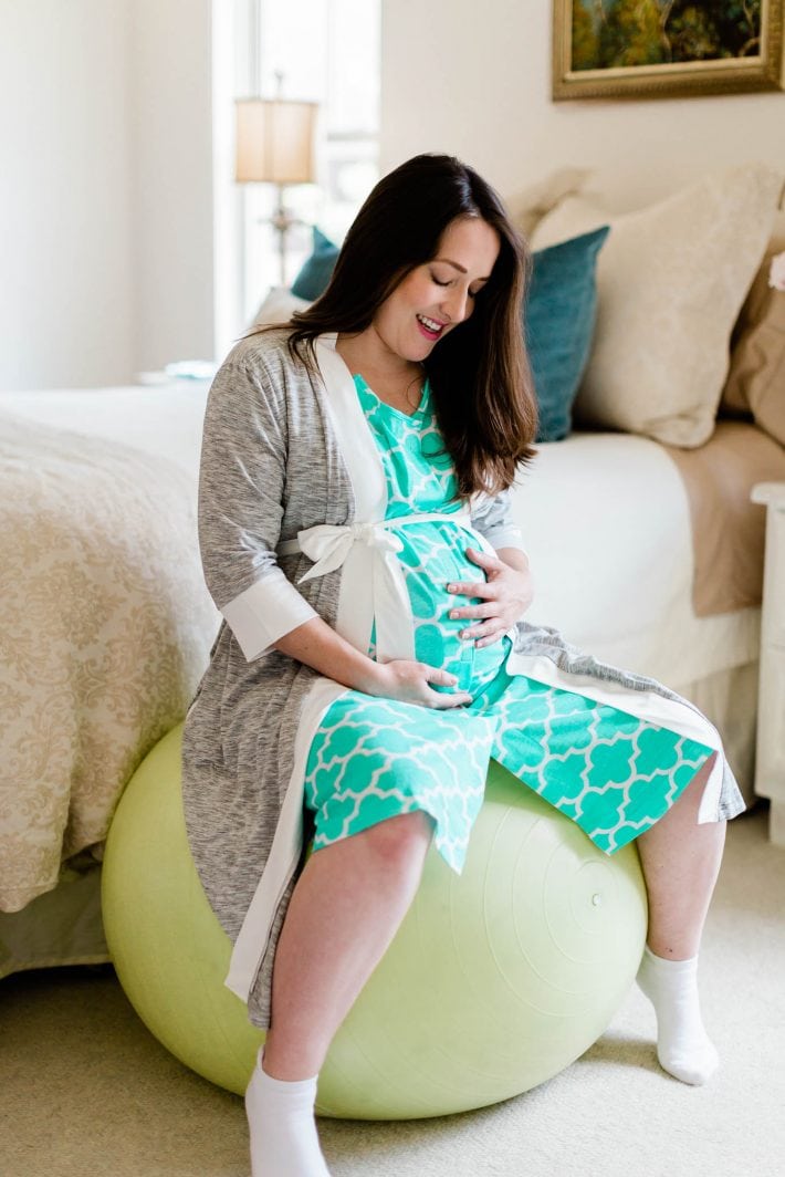 Kindred Bravely's Emmaline Maternity & Nursing robe | Baby Chick