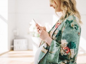 6 Pregnancy Apps to Download Right Now