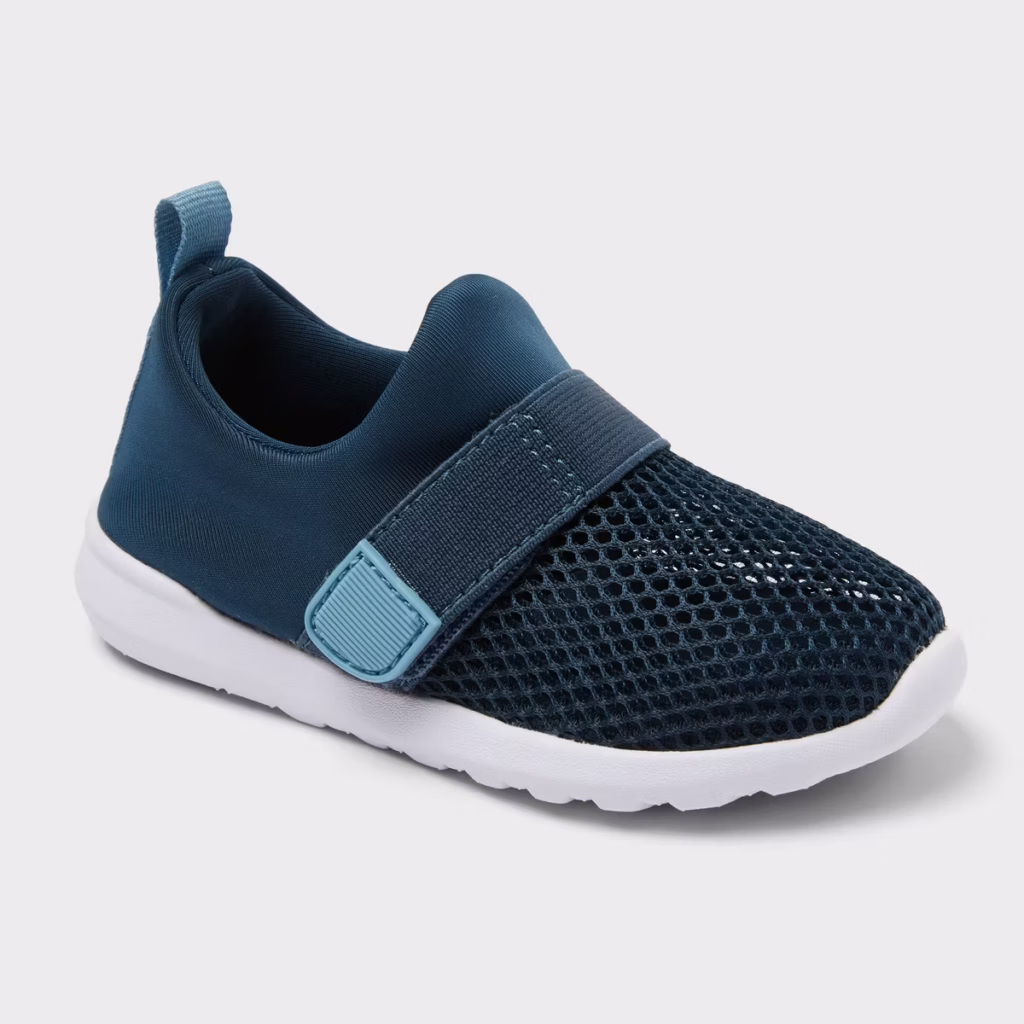 10 Beach Essentials for Baby This Summer