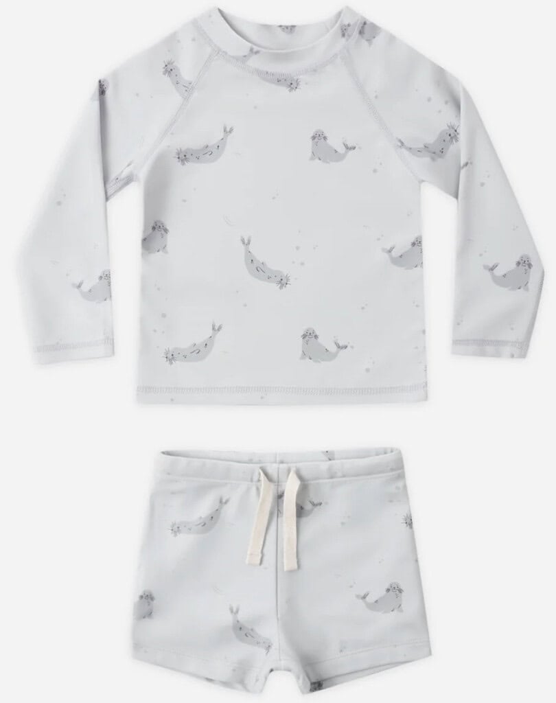 10 Beach Essentials for Baby This Summer