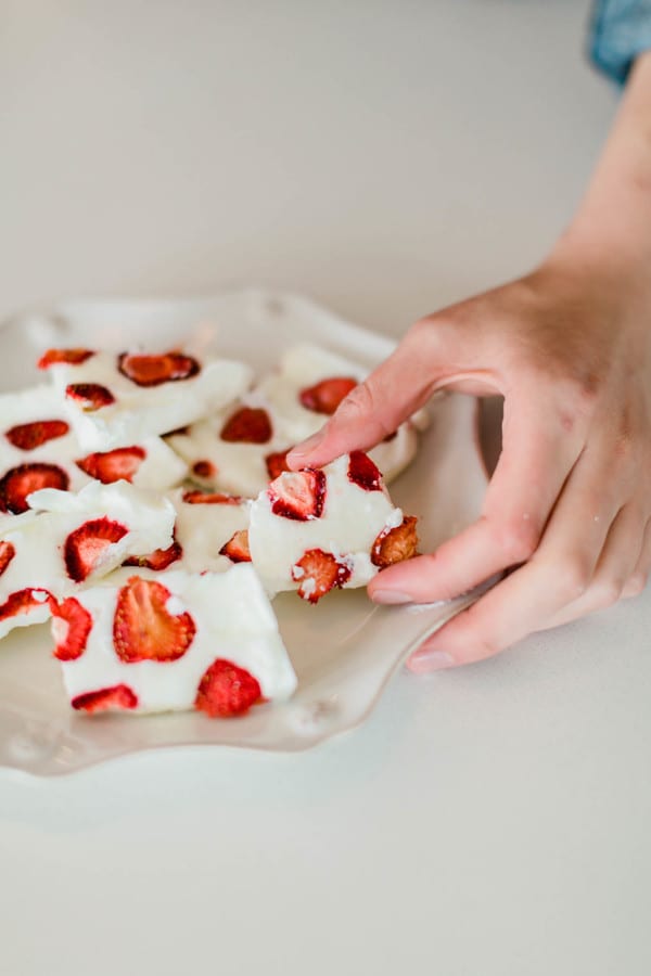 strawberry yogurt bark recipe