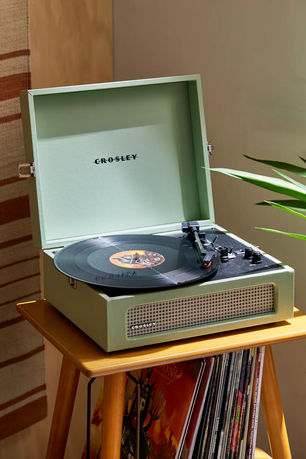 Record player 