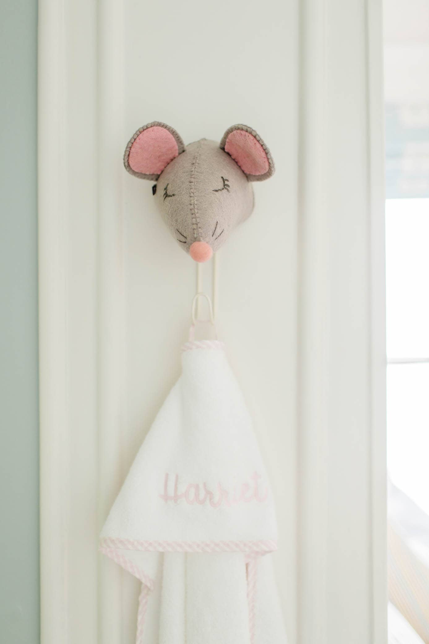 Mouse Wall Hook with Towel