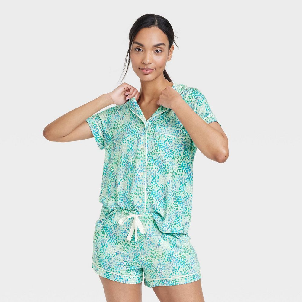Two-piece short sleeve matching pajama set in teal 