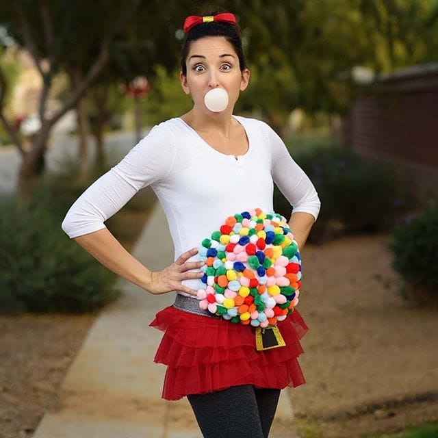 68 Halloween Costumes for Pregnant Women - Baby Chick