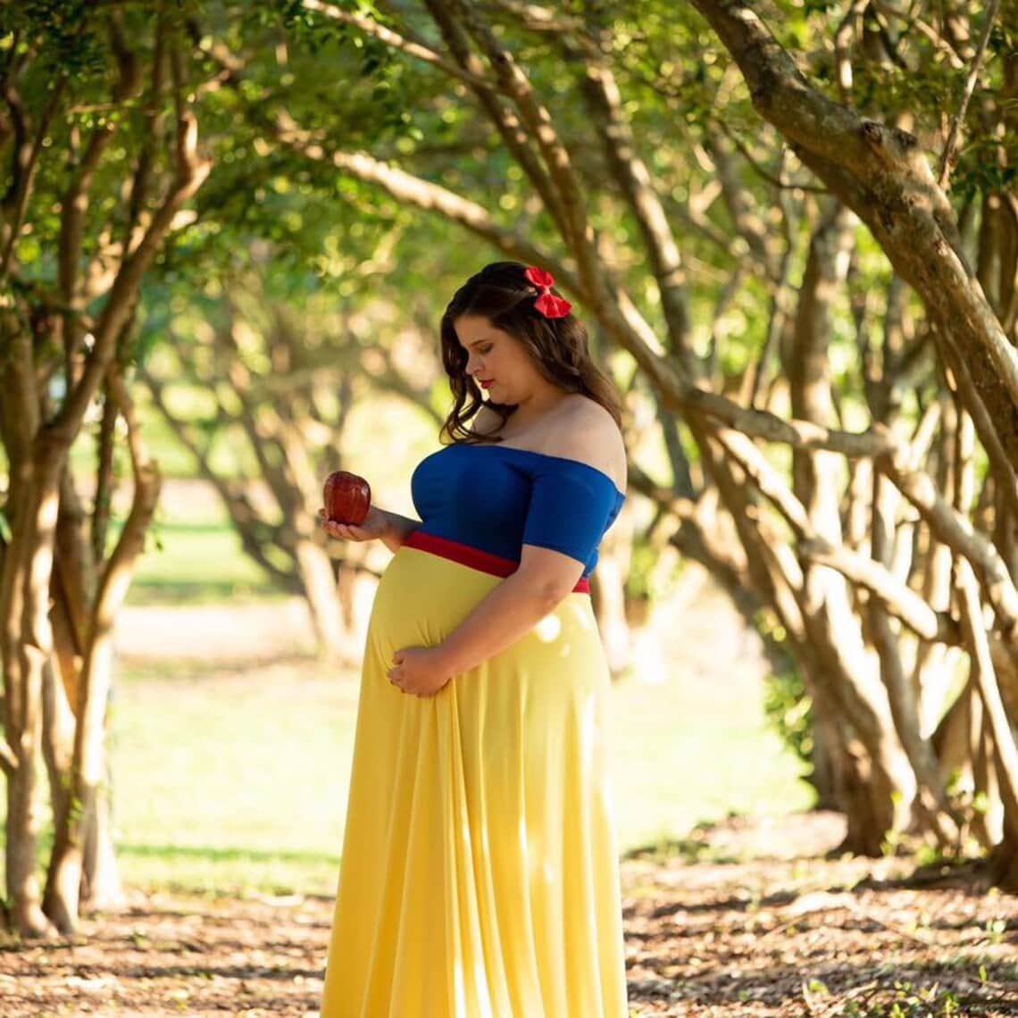 Snow White maternity dress