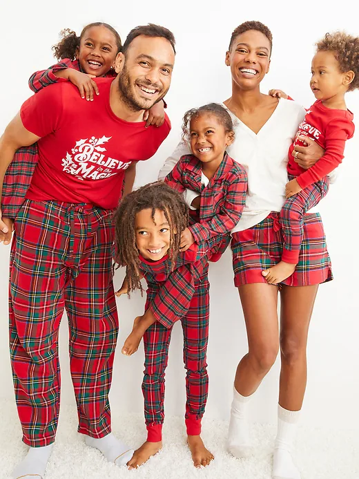 50 Matching Family Holiday Pajamas