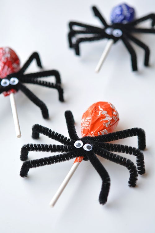 Lollipop spider craft for kids