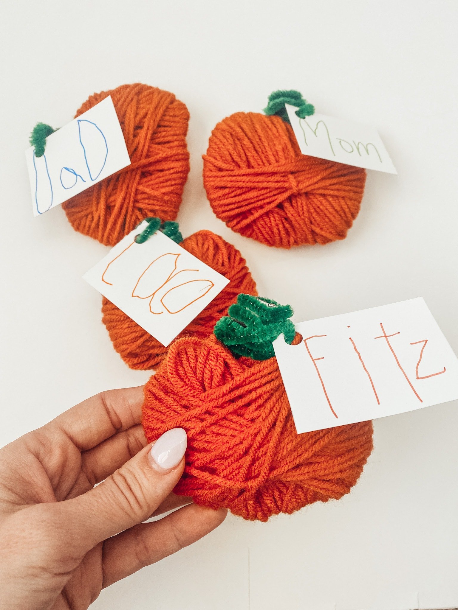Chunky pumpkin place card craft