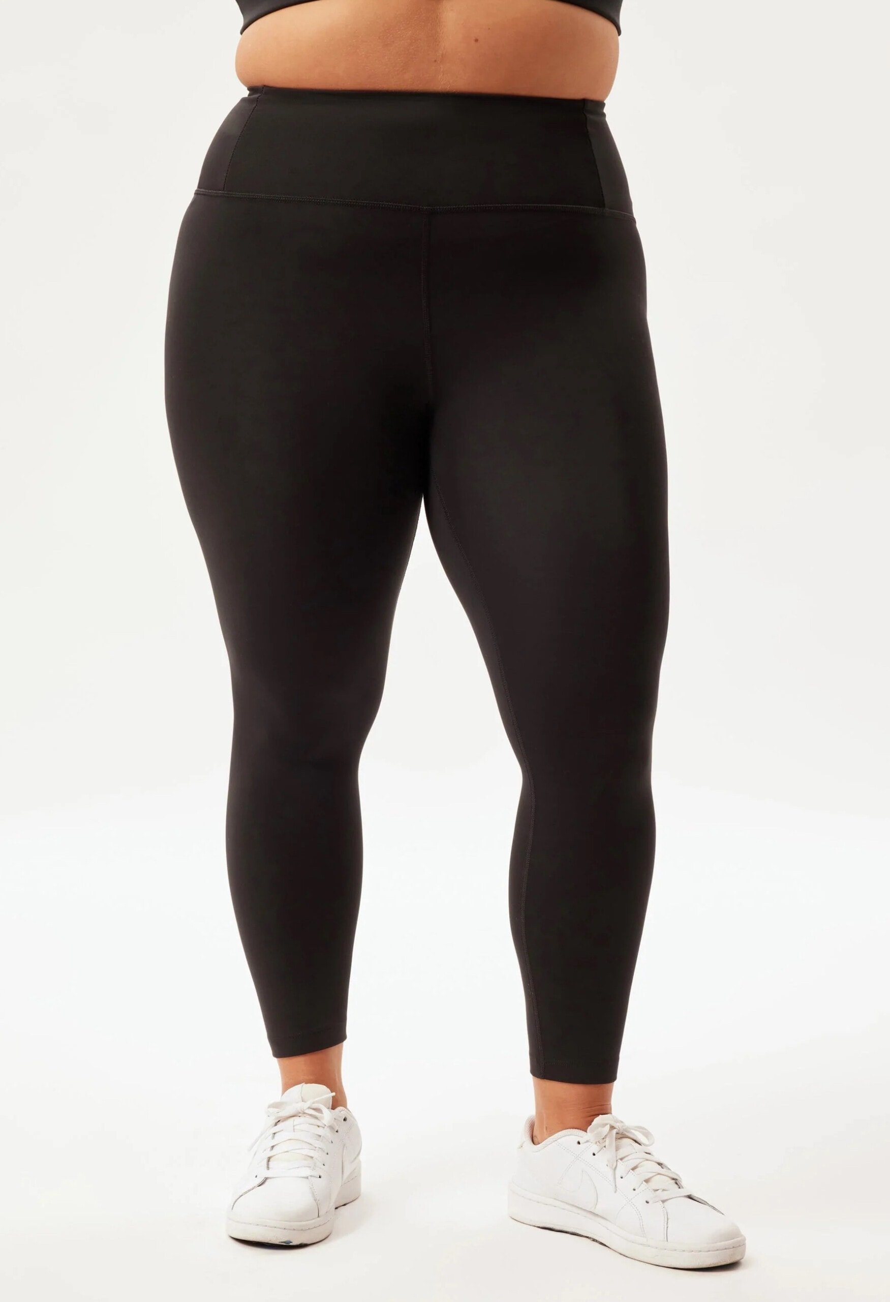 Black high-waist leggings 