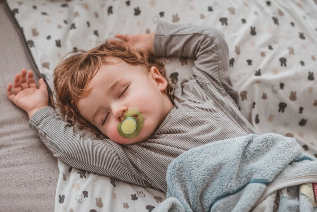 Considering Hiring a Sleep Consultant? What to Know - Baby Chick