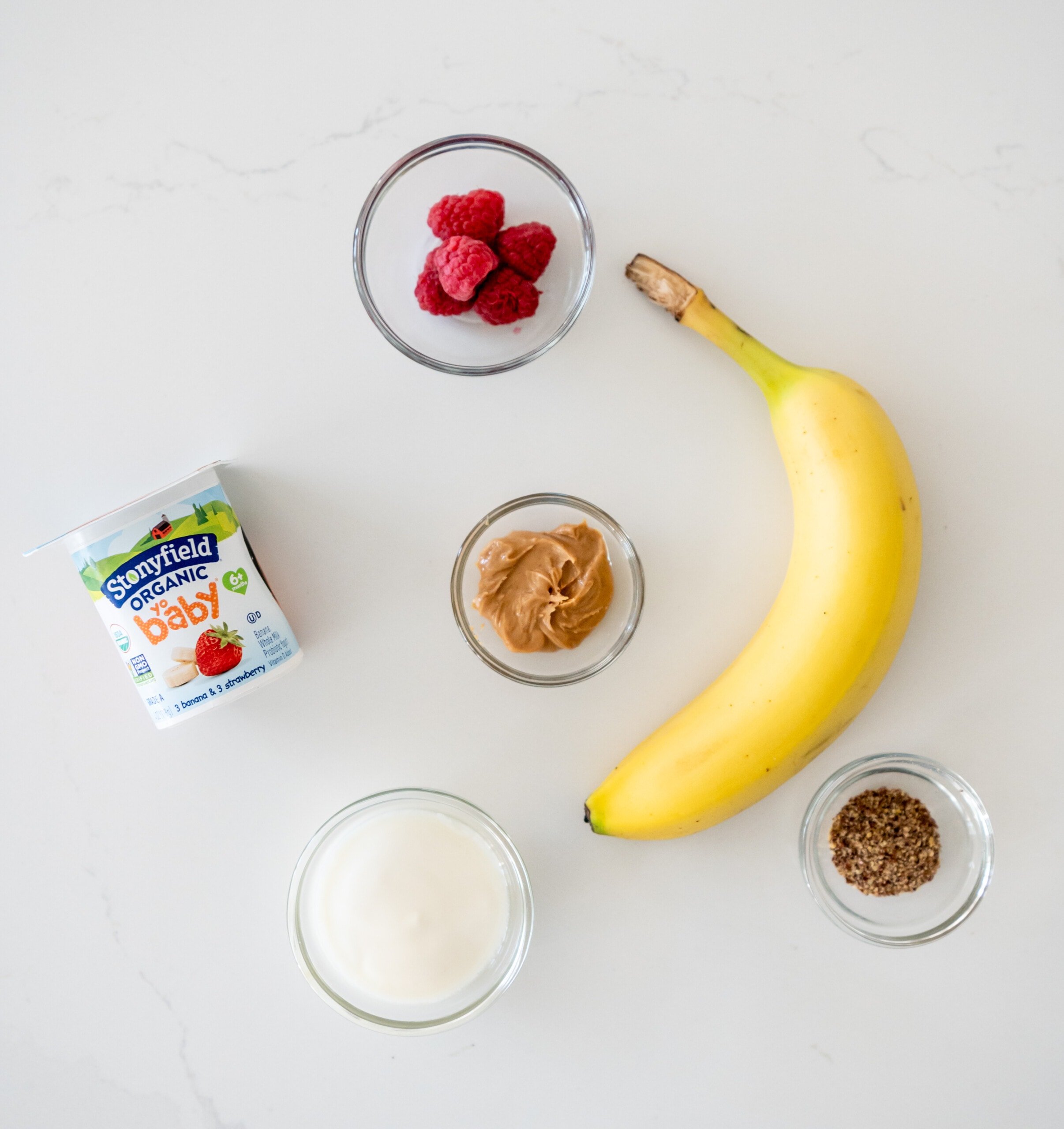 Ingredients for pressed banana yogurt bites